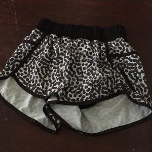 Lululemon Tracker Shorts Size 4